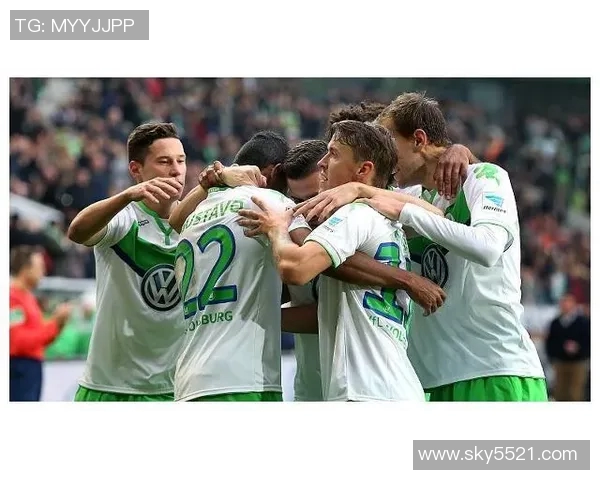 沙尔克04主场大胜沃尔夫斯堡,积分榜稳固前列位置